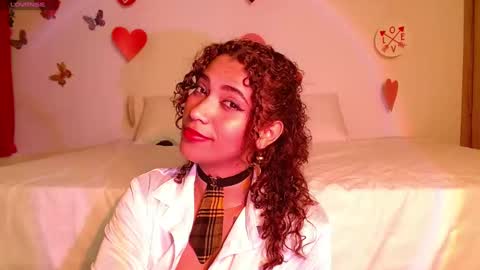 Snapshot of vicky_crazy chatting on 02.17.25 Vicky  online show from 02.17.25