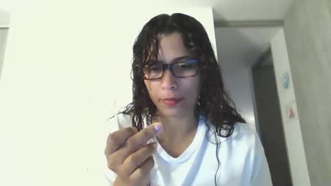 Vicky  online show from 04.21.26