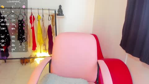 Snapshot of vicky_cristinax chatting on 01.25.25 Vicky online show from 01.25.25