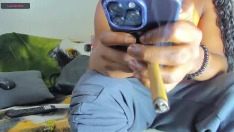 Snapshot of vicky_hotteei chatting on 02.17.25 vicky manuela online show from 02.17.25