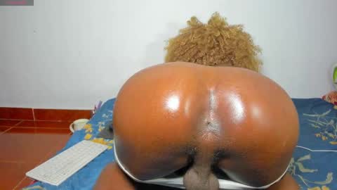 Snapshot of vicky_hotteei chatting on 09.26.25 vicky manuela online show from 09.26.25