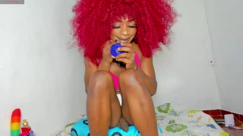 Snapshot of vicky_hotteei chatting on 11.12.25 vicky manuela online show from 11.12.25