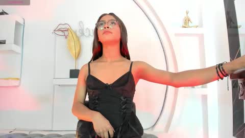 Snapshot of vicky_hottman chatting on 09.10.25 vicky_hottman online show from 09.10.25