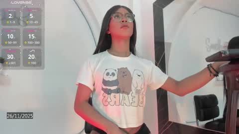 Snapshot of vicky_hottman chatting on 11.27.25 vicky_hottman online show from 11.27.25