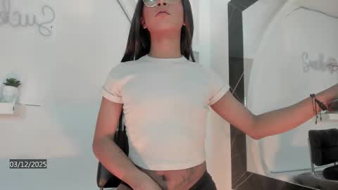 Snapshot of vicky_hottman chatting on 12.04.25 vicky_hottman online show from 12.04.25