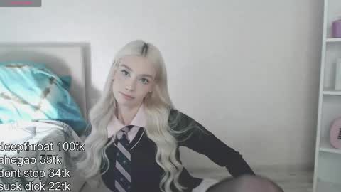 Snapshot of vickyfuckingdoll chatting on 06.09.26 vickyfuckingdoll online show from 06.09.26