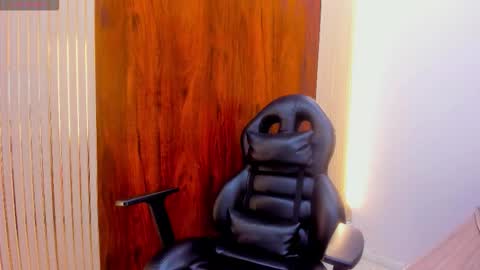 Snapshot of vickyjohnson1 chatting on 02.05.26 Vicky online show from 02.05.26