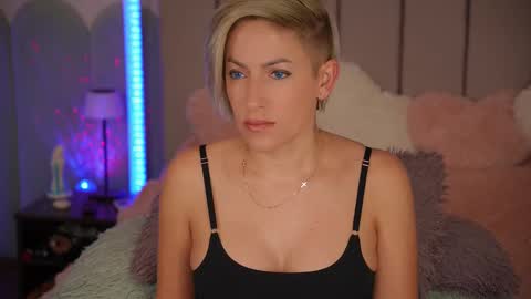 vickysecret96 online show from 10.14.25