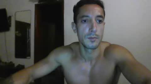 Snapshot of viclatam chatting on 02.17.25 viclatam online show from 02.17.25