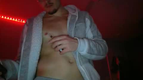 Snapshot of victor1625333 chatting on 12.15.25 Victor online show from 12.15.25