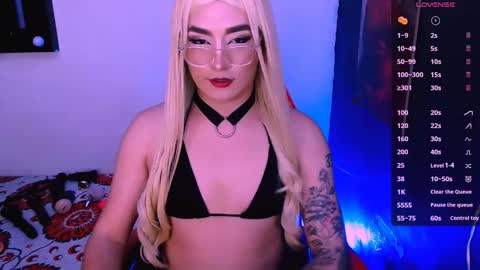 Snapshot of victori_red chatting on 04.07.26 Milagros online show from 04.07.26