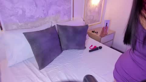 Victoria online show from 09.20.25