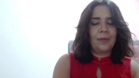 Snapshot of victoria25_meester chatting on 07.06.26 Hi guys Im victoria Be the one who can control me in PVT online show from 07.06.26