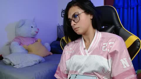 victoria online show from 03.26.26