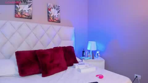 victoria__lee_ online show from 05.26.26