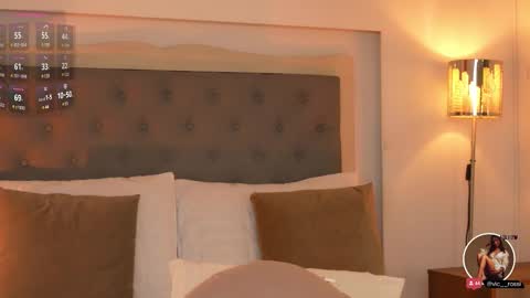 Snapshot of victoria__rossi chatting on 03.10.25 online show from 03.10.25