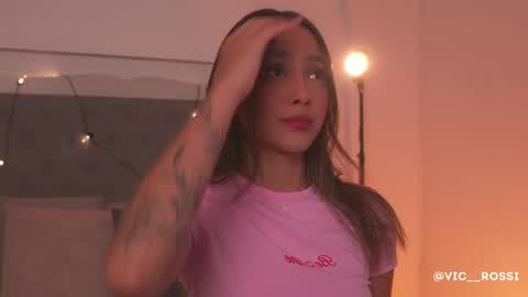 Snapshot of victoria__rossi chatting on 10.04.25 online show from 10.04.25