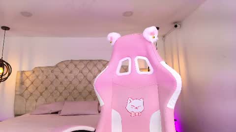  Victoria for you  online show from 06.12.26