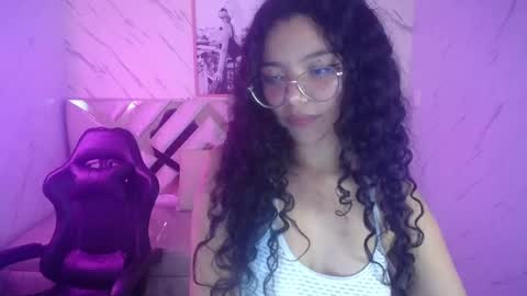 victoria_castillo_b online show from 03.12.25