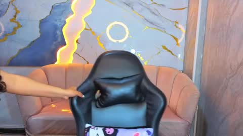victoria_castillo_b online show from 04.25.26