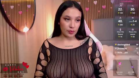 Snapshot of victoria_collinns chatting on 02.13.25 Victoria Collins online show from 02.13.25