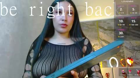 Snapshot of victoria_collinns chatting on 02.24.25 Victoria Collins online show from 02.24.25