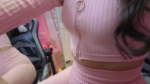 Snapshot of victoria_hernandez_t chatting on 10.03.25 Victoria online show from 10.03.25