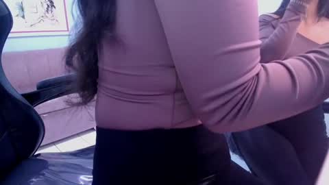 Snapshot of victoria_hernandez_t chatting on 10.08.25 Victoria online show from 10.08.25