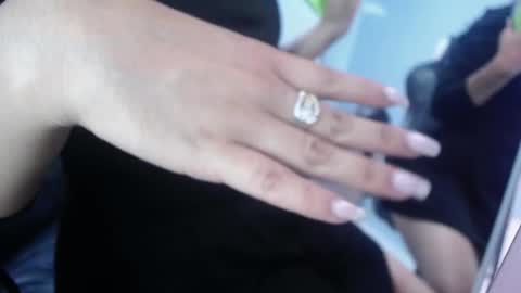 Snapshot of victoria_hernandez_t chatting on 11.01.25 Victoria online show from 11.01.25