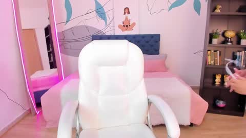 Snapshot of victoria_jonness chatting on 09.27.25 victoria_jonness online show from 09.27.25