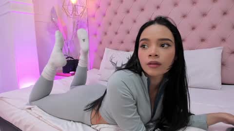 Snapshot of victoria_kitt chatting on 01.19.25 victoria_kitt online show from 01.19.25