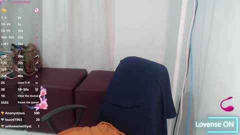 Snapshot of victoria_milf06 chatting on 02.11.25 victoria online show from 02.11.25