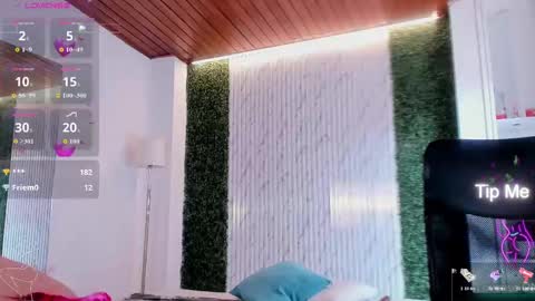 Snapshot of victoria_mooree chatting on 09.25.25 Victoria Everyday From 1400 to 2130 Col Time online show from 09.25.25