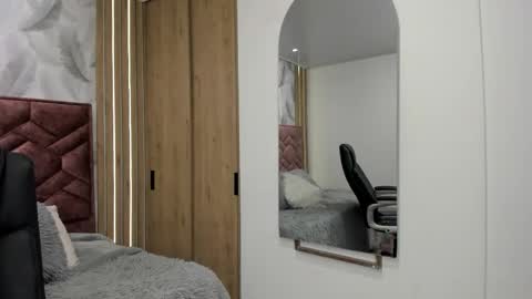 Vicky  online show from 10.20.25