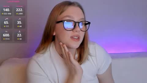 Snapshot of victoria_pum_ chatting on 12.26.24 Jessie online show from 12.26.24