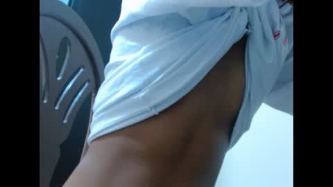 Snapshot of victoria_salas1 chatting on 03.11.25 victoria online show from 03.11.25