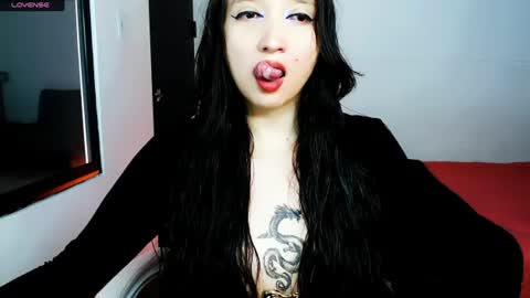 Victoria online show from 07.12.26