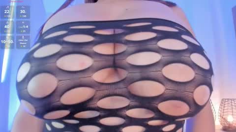 Snapshot of victoria_vallejo chatting on 12.07.24 victoria  online show from 12.07.24