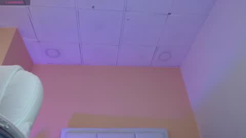 victoria  online show from 12.19.25