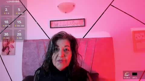 Snapshot of victoriaa_anderson_ chatting on 11.11.25 victoriaa_anderson_ online show from 11.11.25