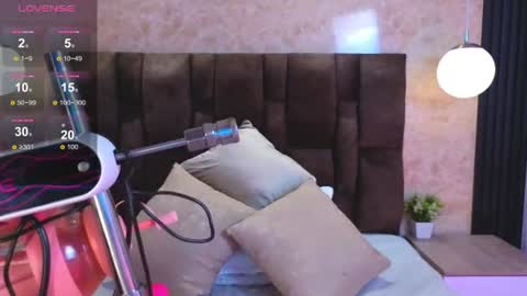 Victoria Andrade online show from 06.16.26