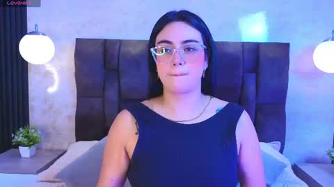 Victoria Andrade online show from 06.30.26