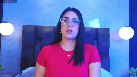 Victoria Andrade online show from 07.05.26