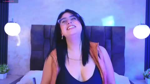 Victoria Andrade online show from 07.10.26