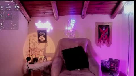 Snapshot of victoriabathory chatting on 01.22.25 Tory online show from 01.22.25