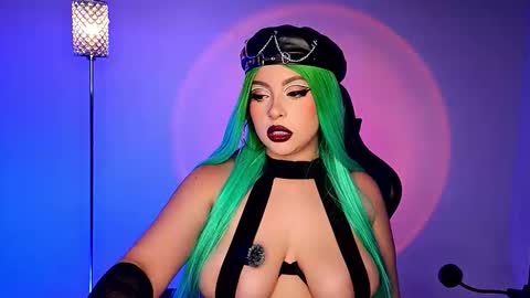 Snapshot of victoriabathory chatting on 11.06.25 Tory online show from 11.06.25