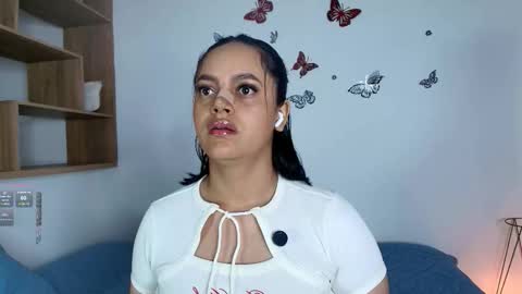 Snapshot of victoriablack_ chatting on 12.18.25 Victoria online show from 12.18.25