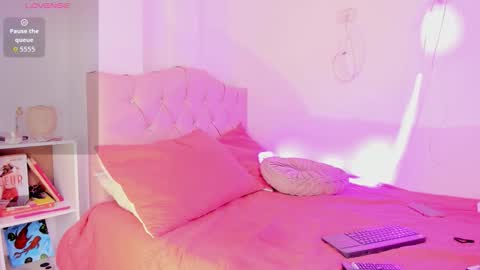 Victoria online show from 12.02.25