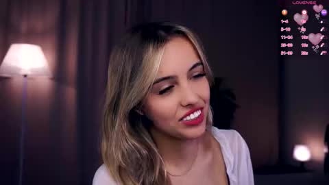 Anasteisha  Day Helen  Night online show from 09.18.25