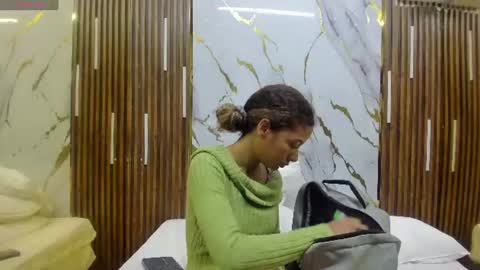 Victoria  online show from 06.22.26